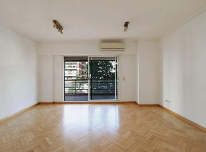 ALQUILER 3 AMB CON BALCON Y COCHERA EN URQUIZA 4