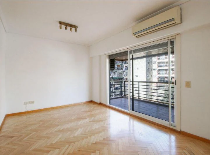 ALQUILER 3 AMB CON BALCON Y COCHERA EN URQUIZA 1