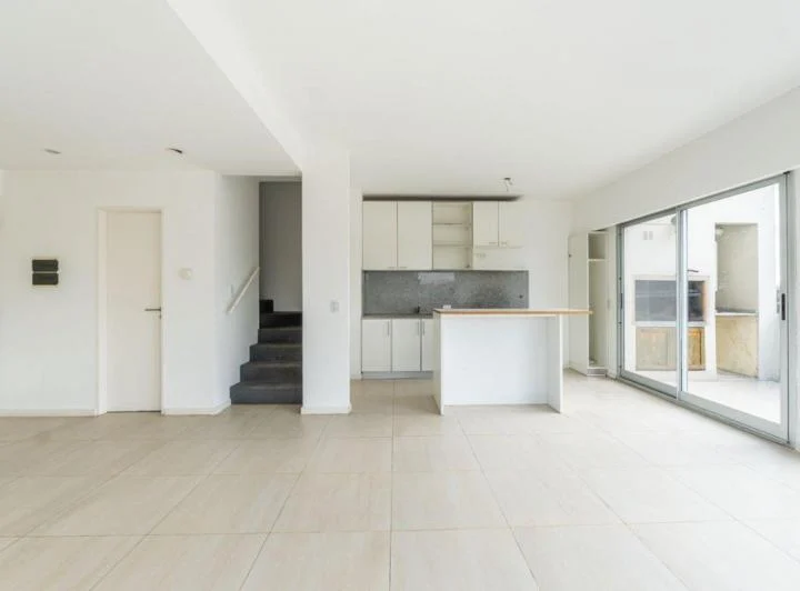 ALQUILER DUPLEX 4 AMB + COCHERA 160 METROS BECCAR 4