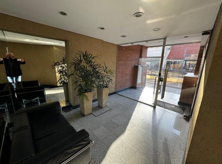 Excelente departamento de 3 ambientes, suite. 2