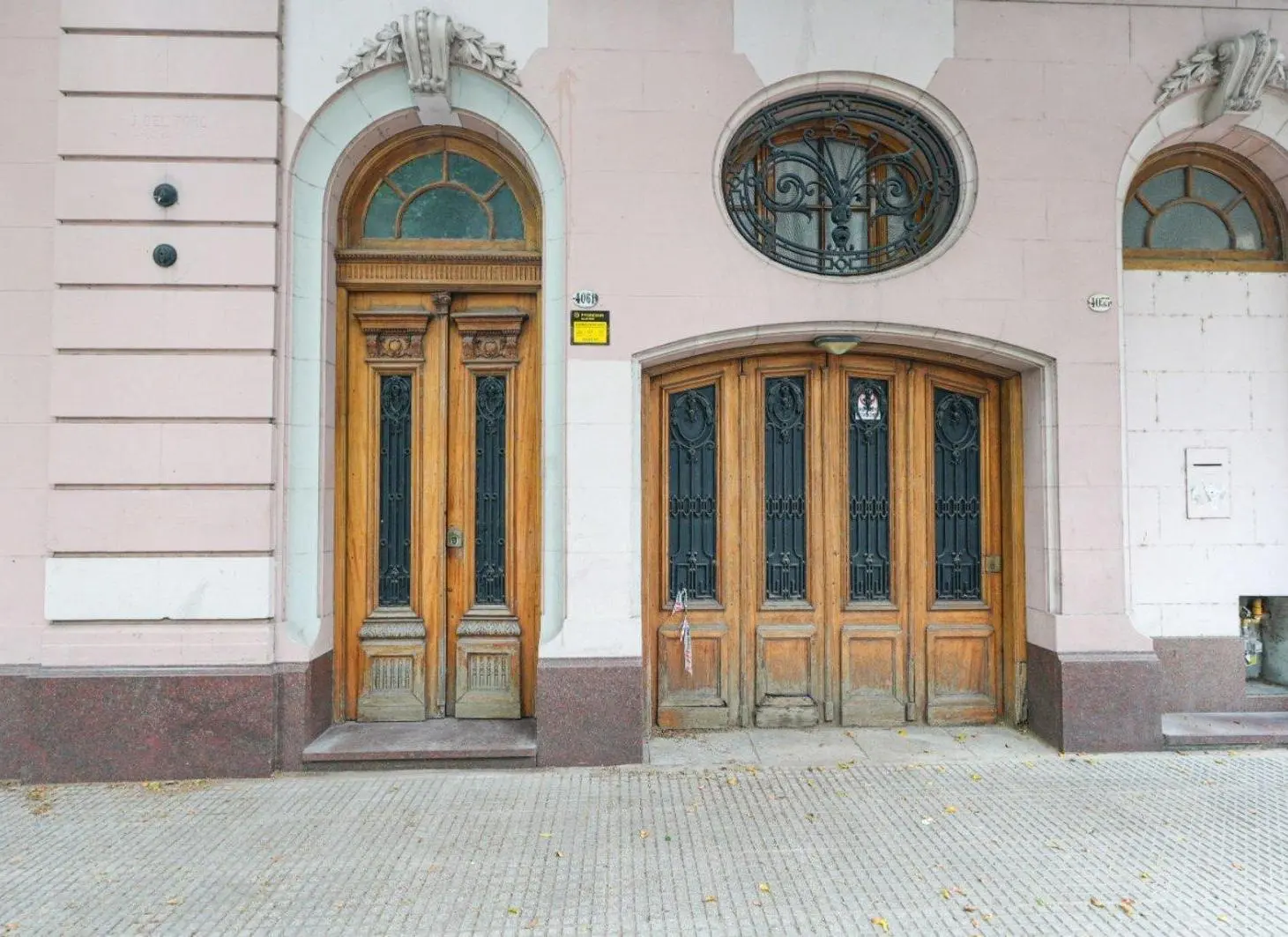 CASA EN VENTA 3 AMB ALMAGRO CON JARDIN Y COCHERA 2