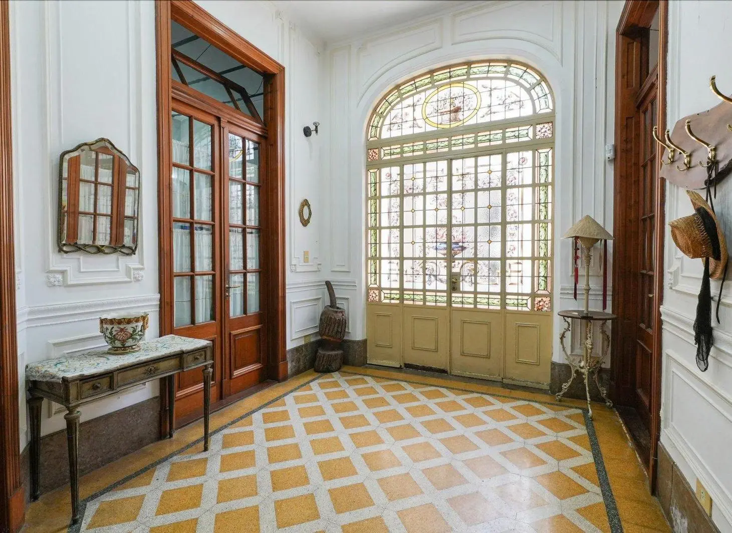 CASA EN VENTA 3 AMB ALMAGRO CON JARDIN Y COCHERA 5
