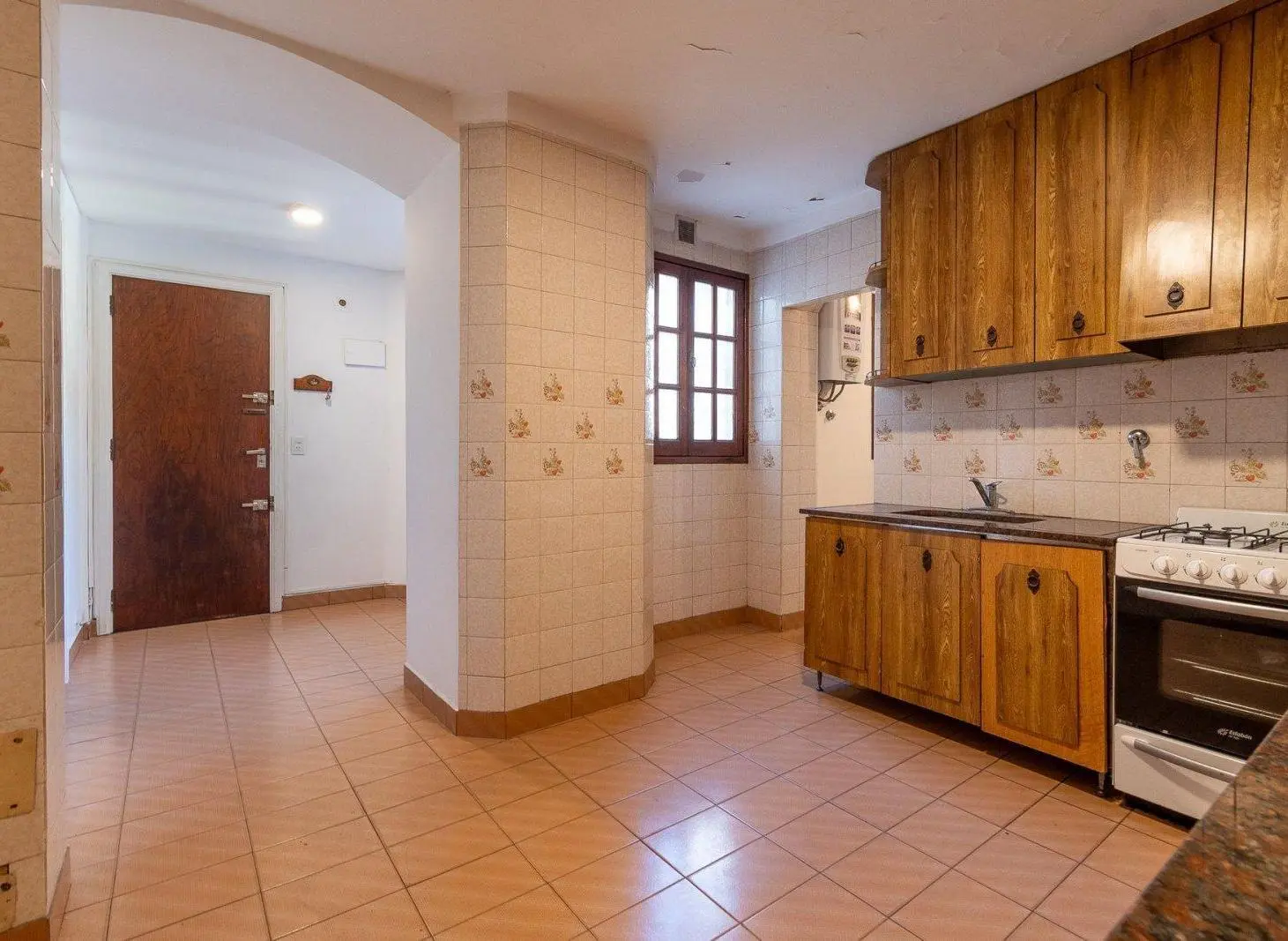 Venta depto 5 amb con dependencia y patio 5