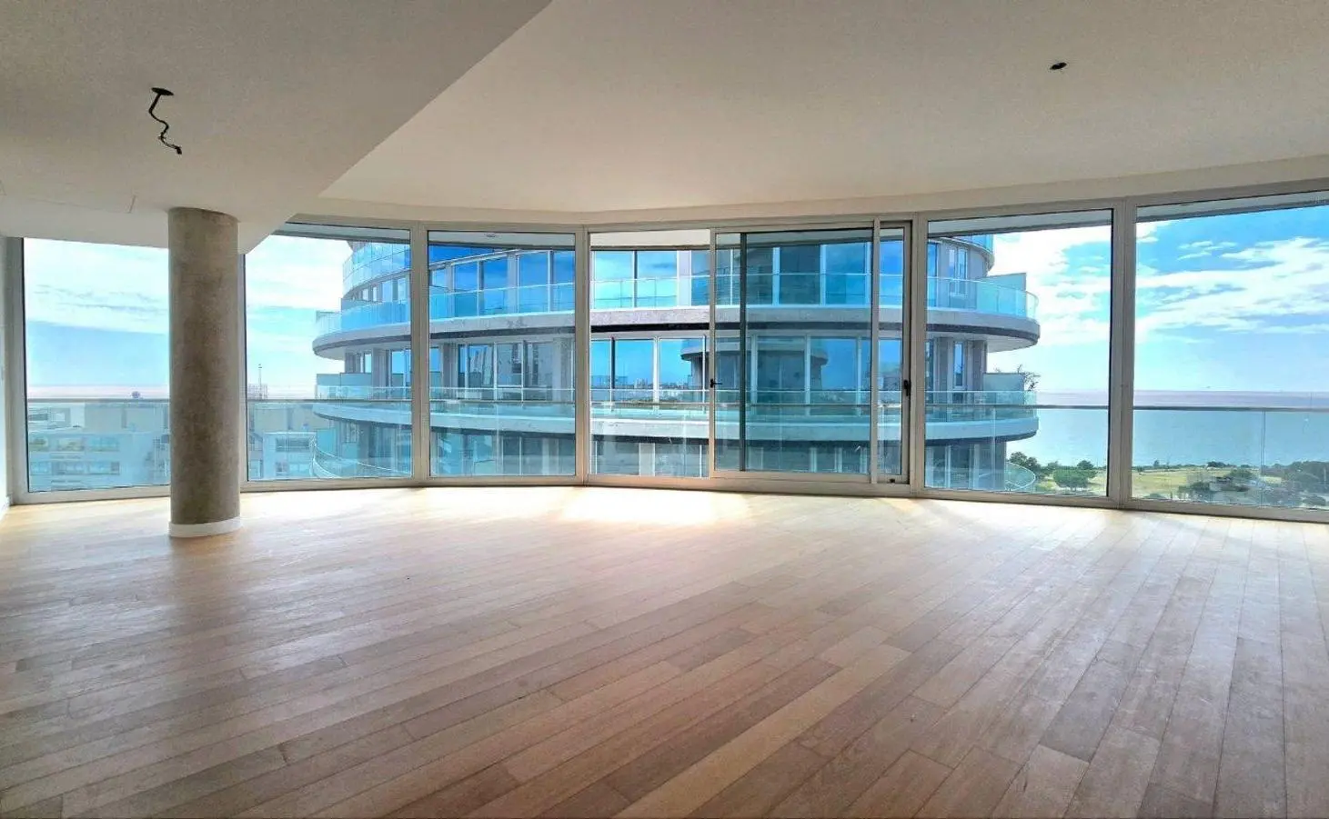 VENTA TRIPLEX 5AMB LIBERTADOR A ESTRENAR INFINITY 2
