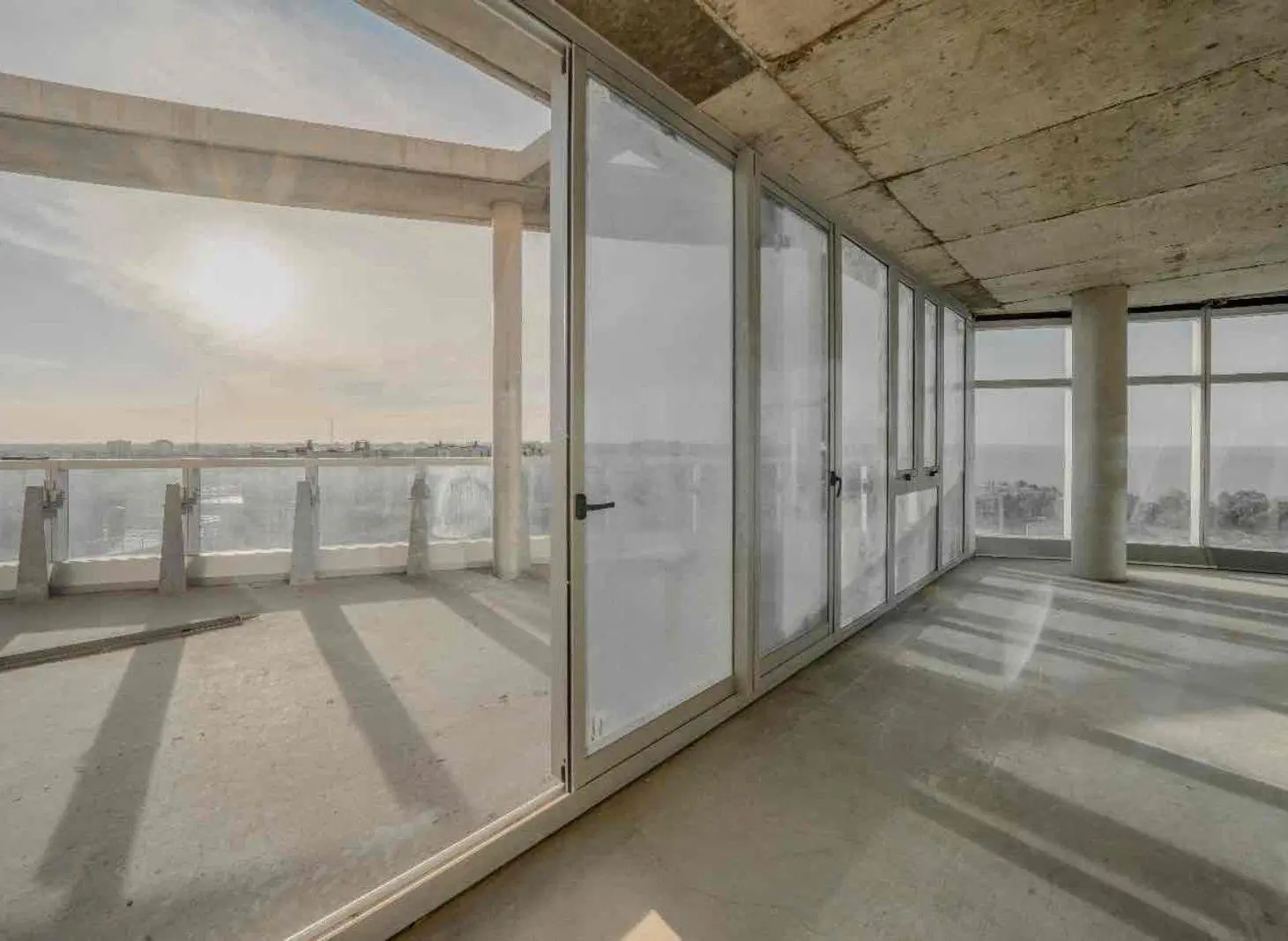 VENTA TRIPLEX LIBERTADOR 5AMB A ESTRENAR INFINITY 2