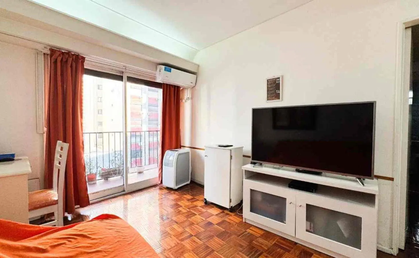 VENTA DPTO 4 AMBIENTES EN CABALLITO. UBICACION EXC 8