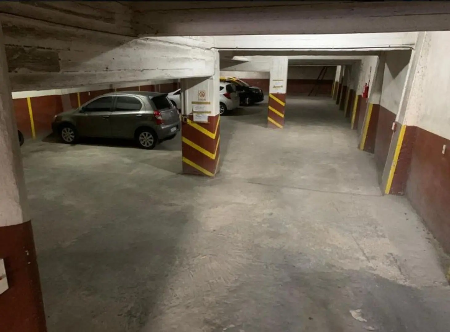 VENTA EN BLOCK DE COCHERAS- LOCAL Y 2 BAULERAS EN PALERMO 2