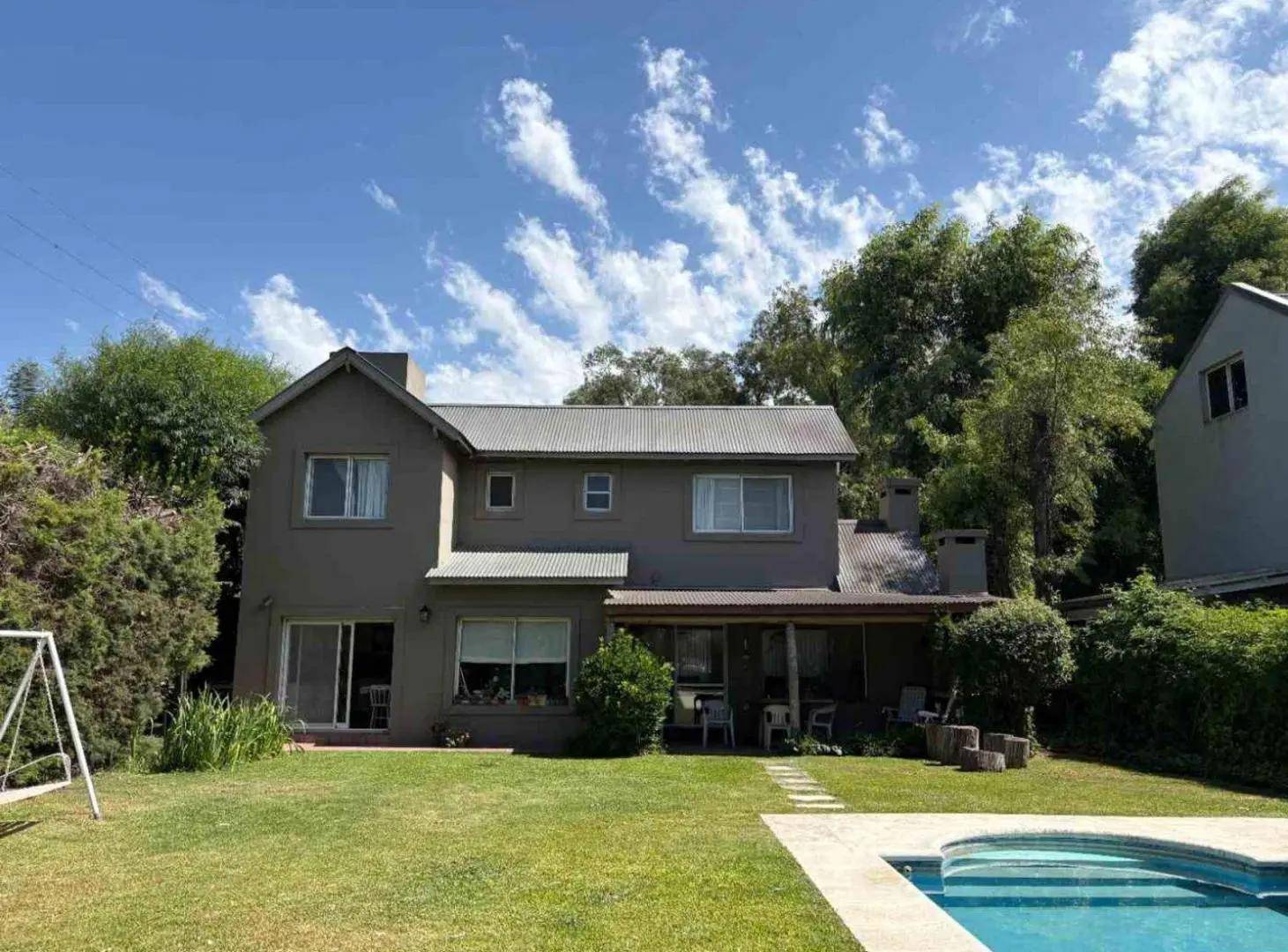 Los Ángeles Maschwitz casa s/lote 605m2  c/pileta 3