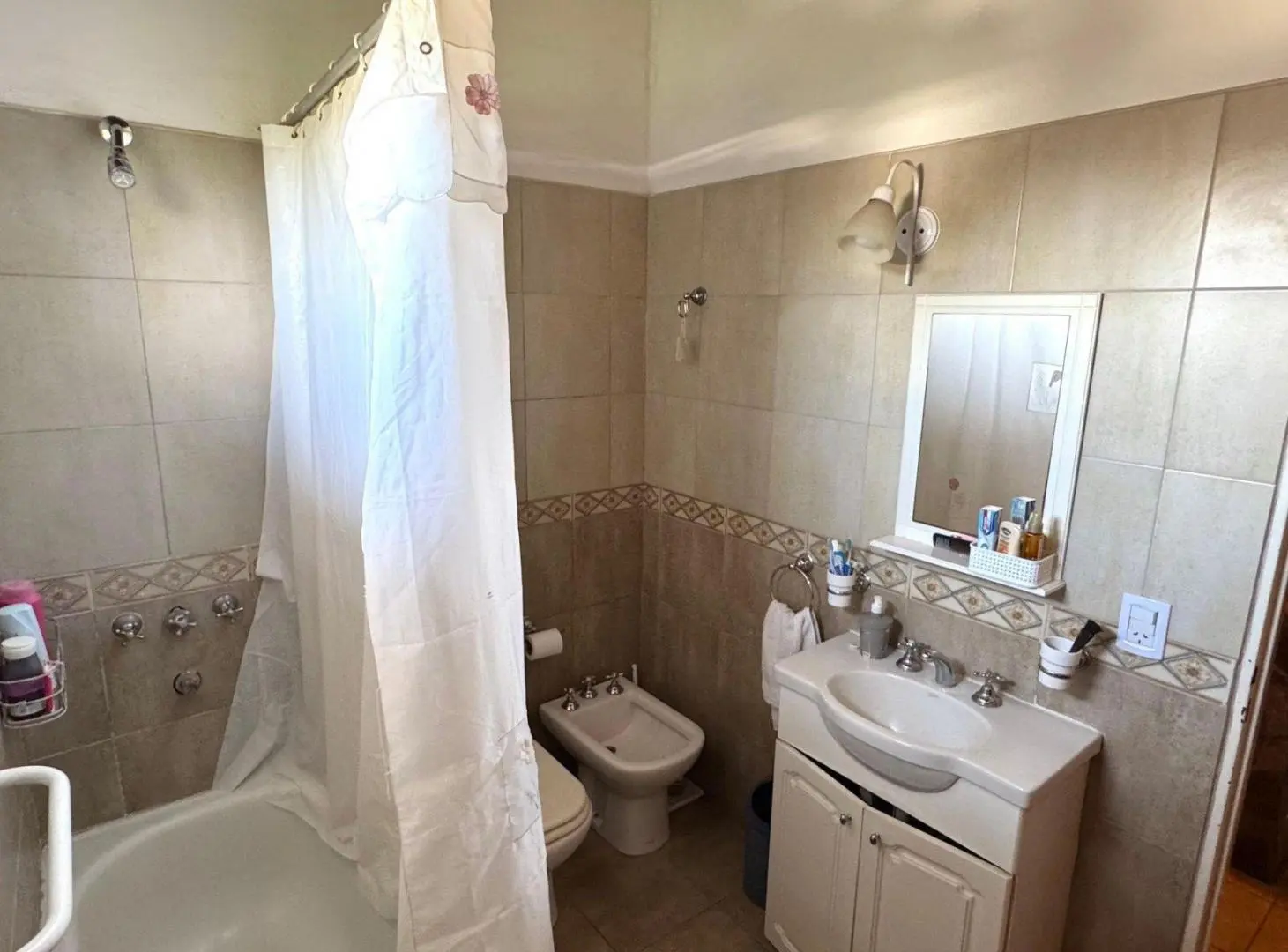 VENTA DE PH MULTIFAMILIAR  EN ZARATE 5