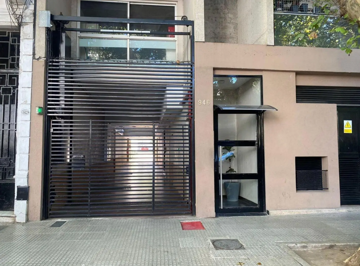 MONOAMBIENTE EN AV.DORREGO LIMITE PALERMO C/PILETA 1