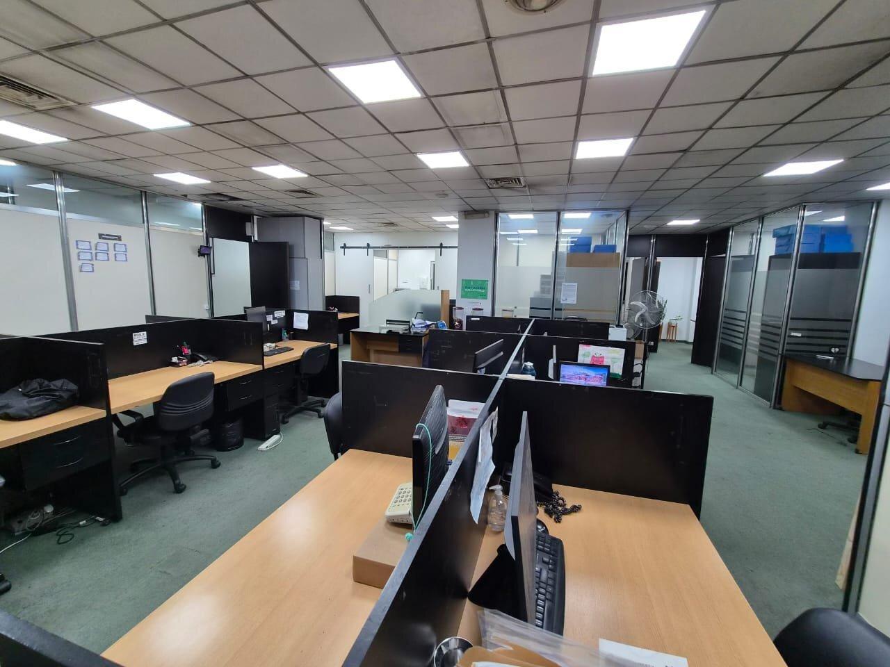 Alq Oficina microcentro, 225 m2, c/ 2 cocheras