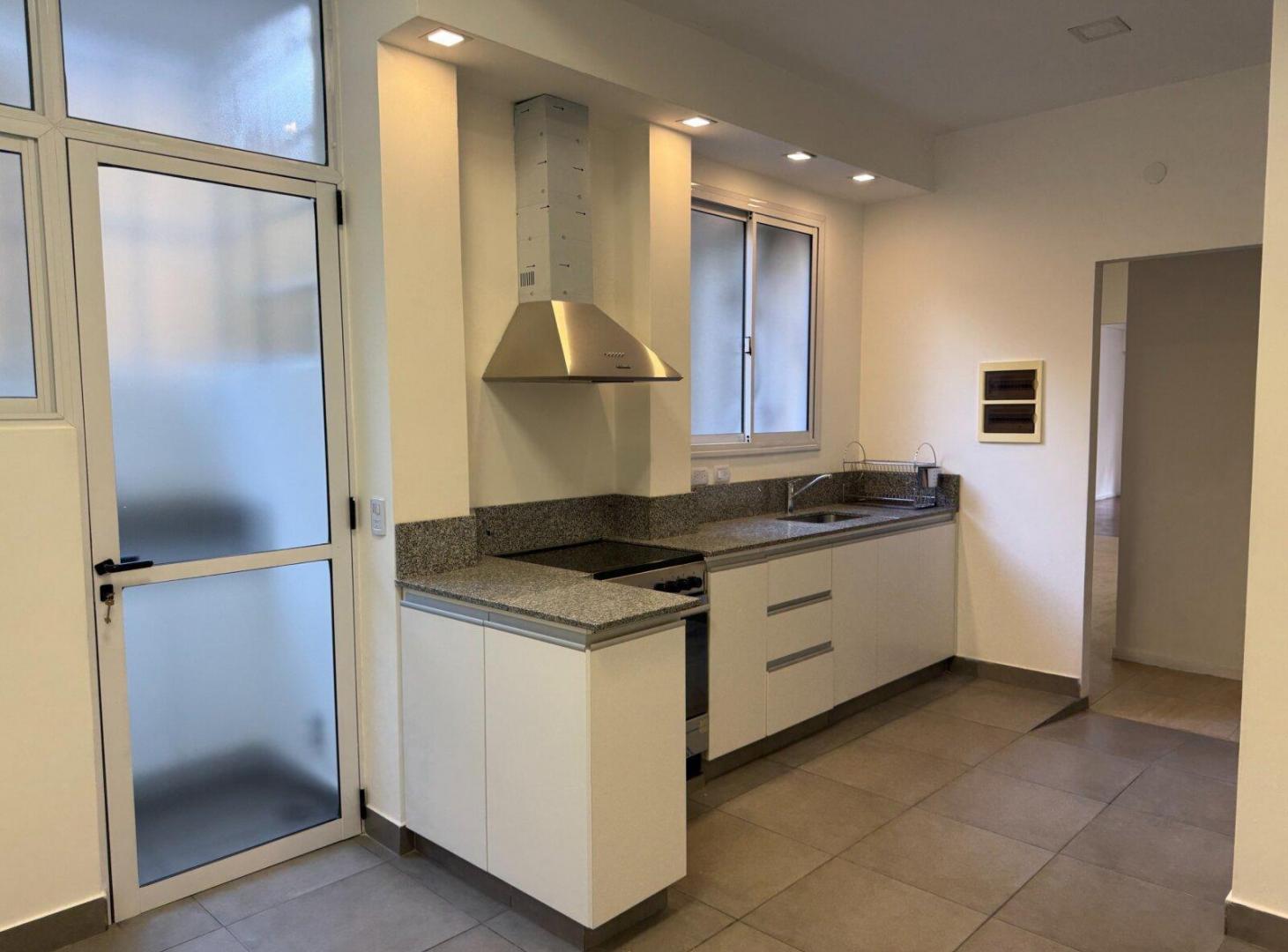 Alquiler depto 3amb, 94 m2 cub, Microcentro CABA