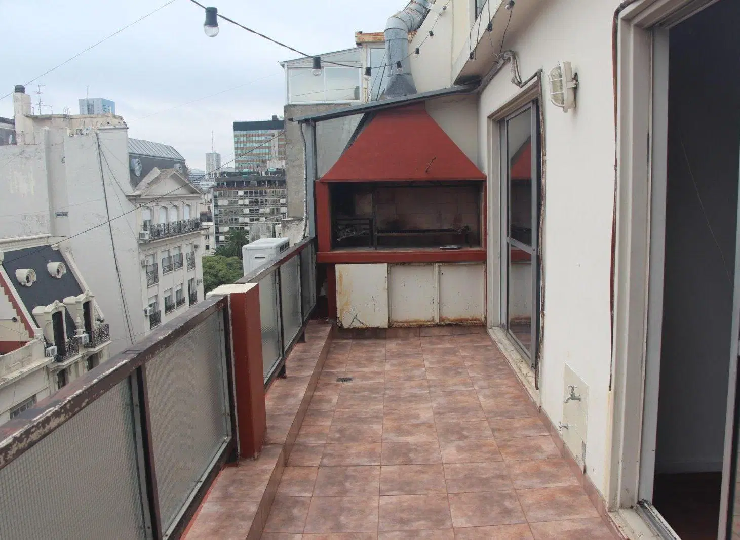 Oficina en dúplex al frente – Viamonte al 1300 9°Piso 4
