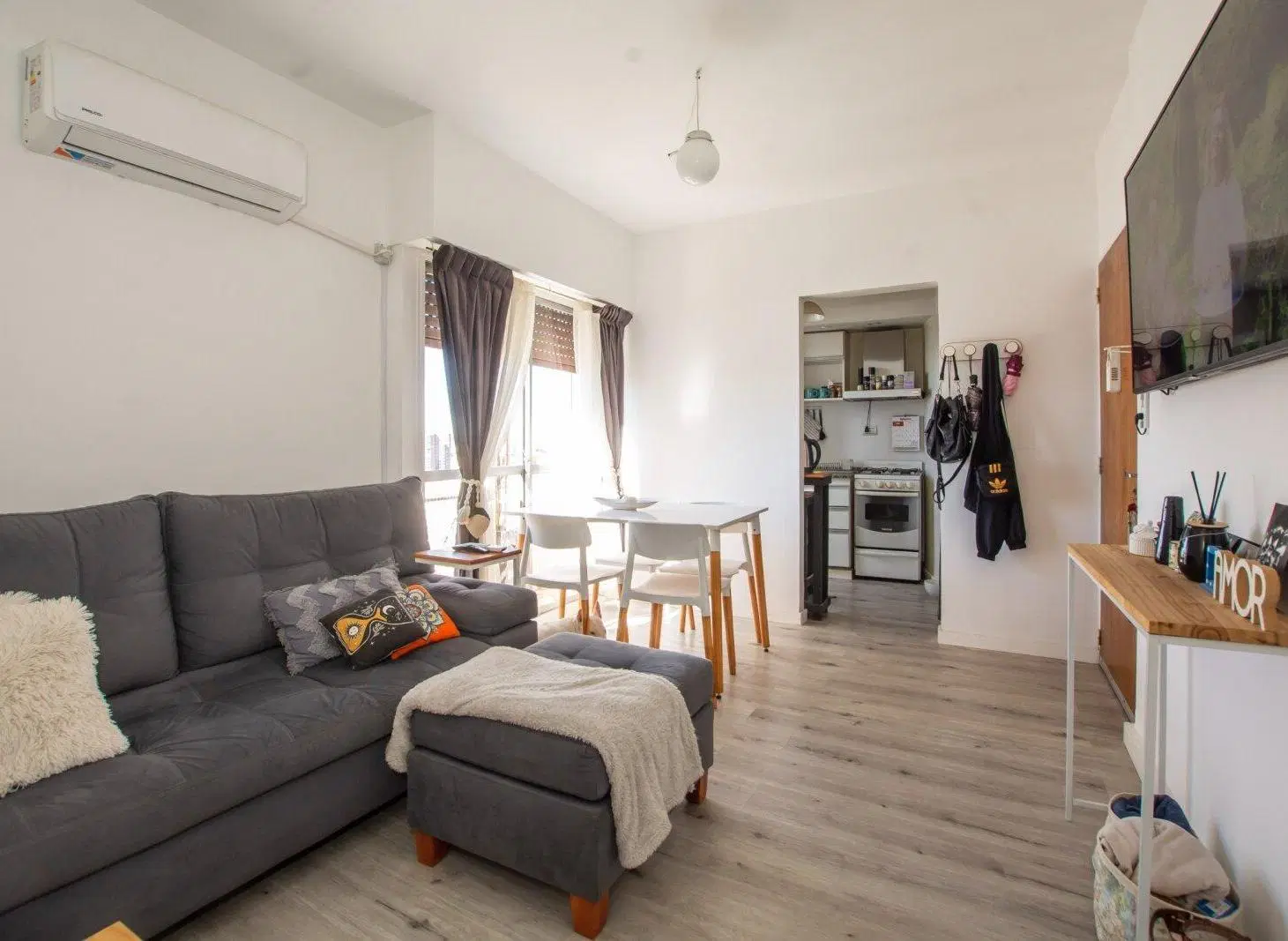 Venta 3 ambientes Villa Gral. Mitre con Balcón 2