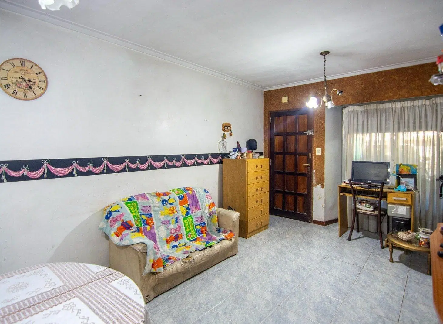 Venta Casa Dúplex de 3 ambientes con patio, cocheras para dos autos, en Carapachay. 5