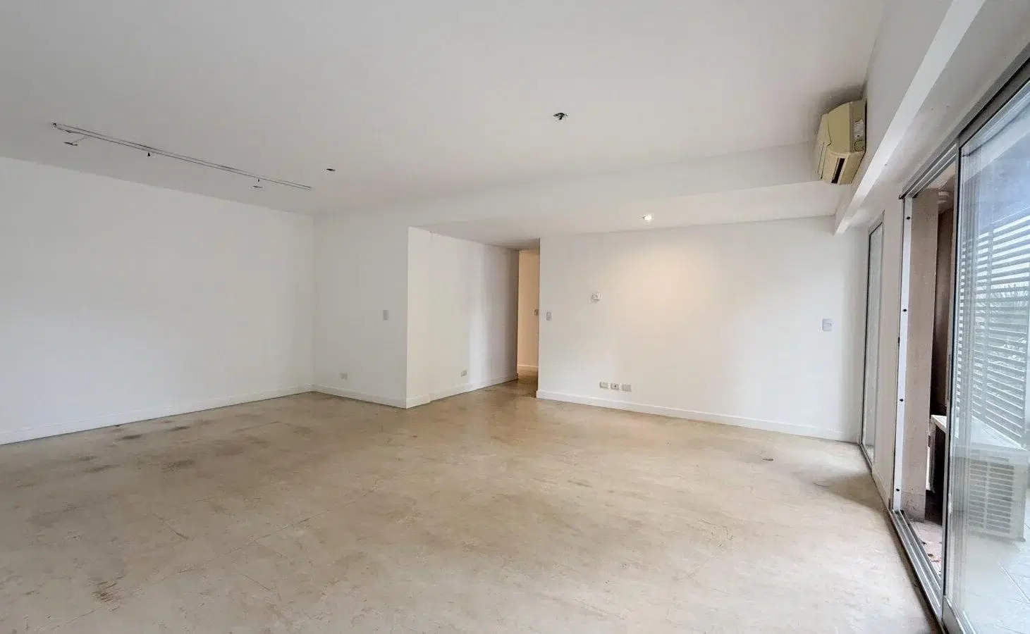 Venta Depto | EXCELENTE PISO 3 AMB | Av Libertador con cochera | La Lucila. 3