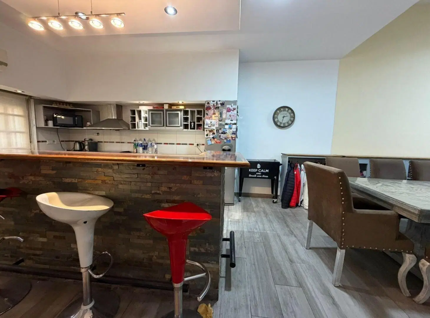 Venta casa 5 amb. con terraza parrilla y pileta en Pompeya 5