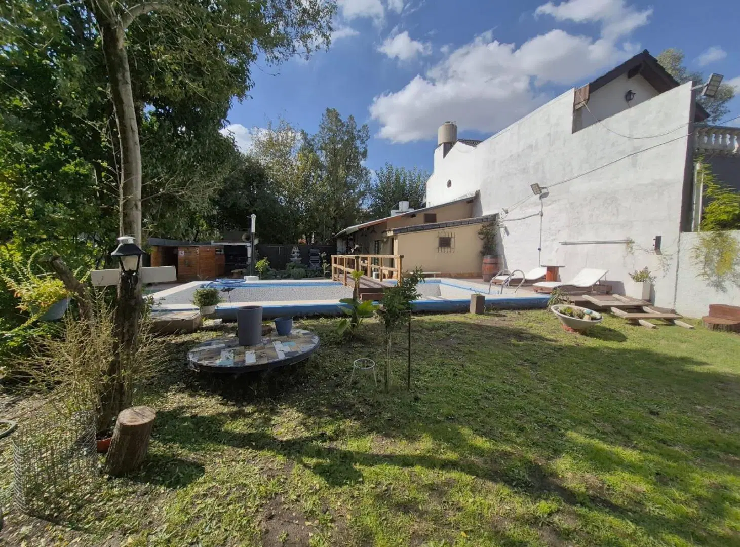 Casa quinta en venta Villa Luzuriaga con pileta 1