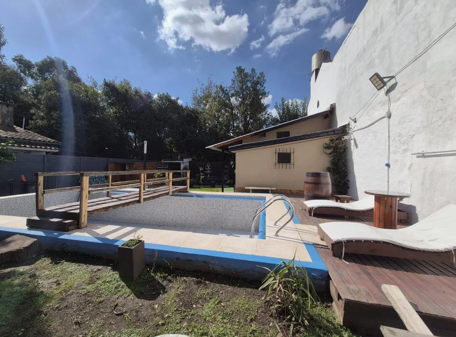 Casa quinta en venta Villa Luzuriaga con pileta 3