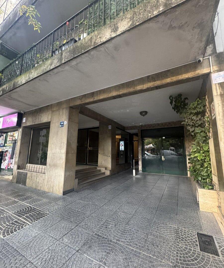 Venta departamento de 3 amb. dep/serv. Belgrano