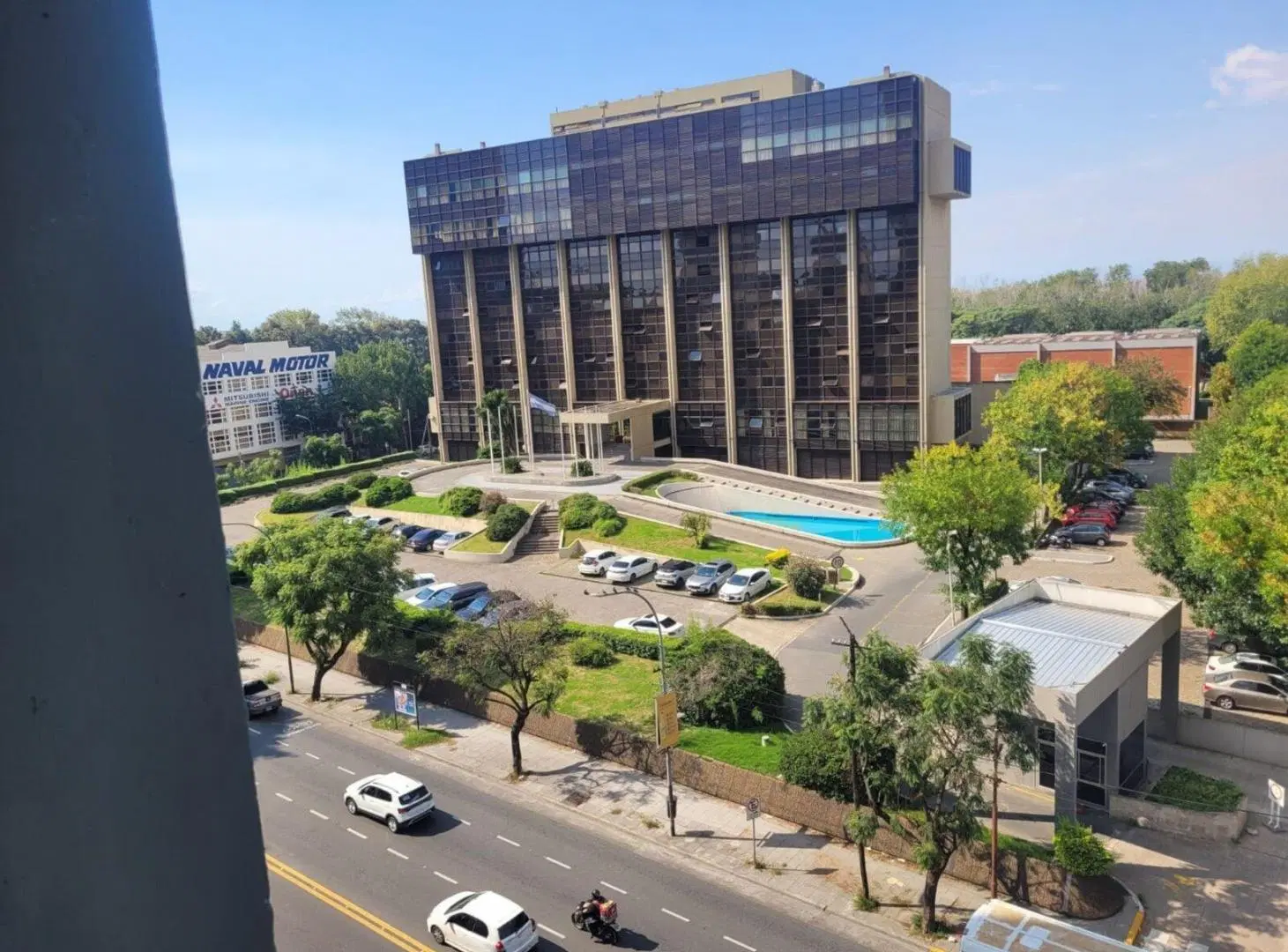 DOS AMBIENTES EN ALQUILER A ESTRENAR, COCHERA BALCON, PILETA, GIMNASIO, ESPECTACULAR VISTA AL RIO 2