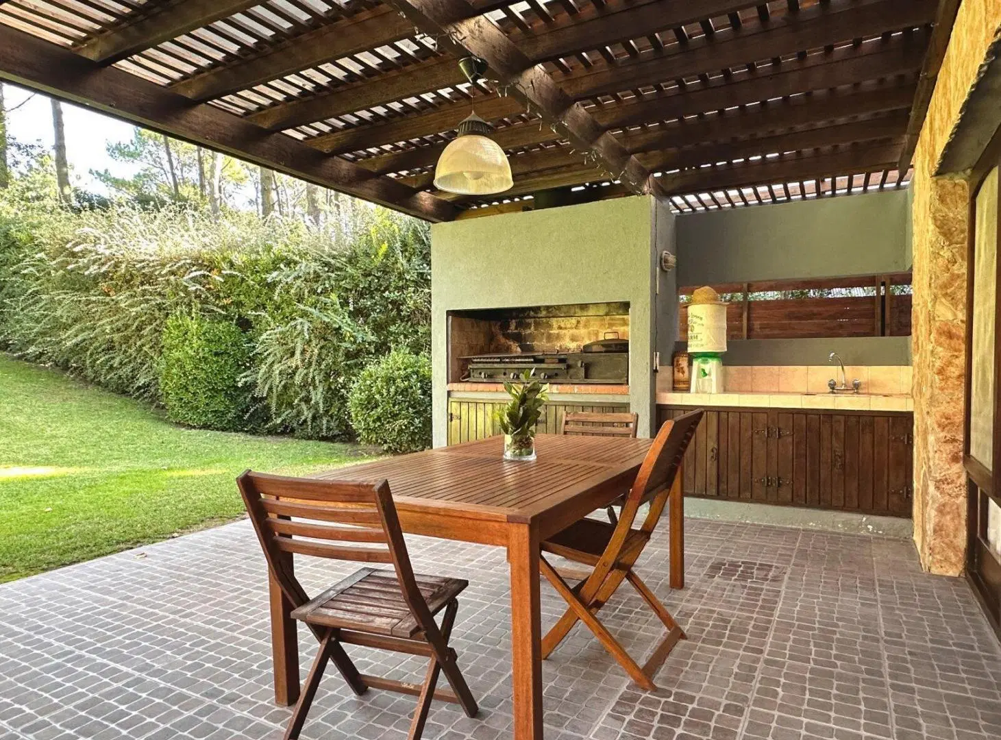 Venta casa 5 amb en lote 2000 M2 en CARILO 5