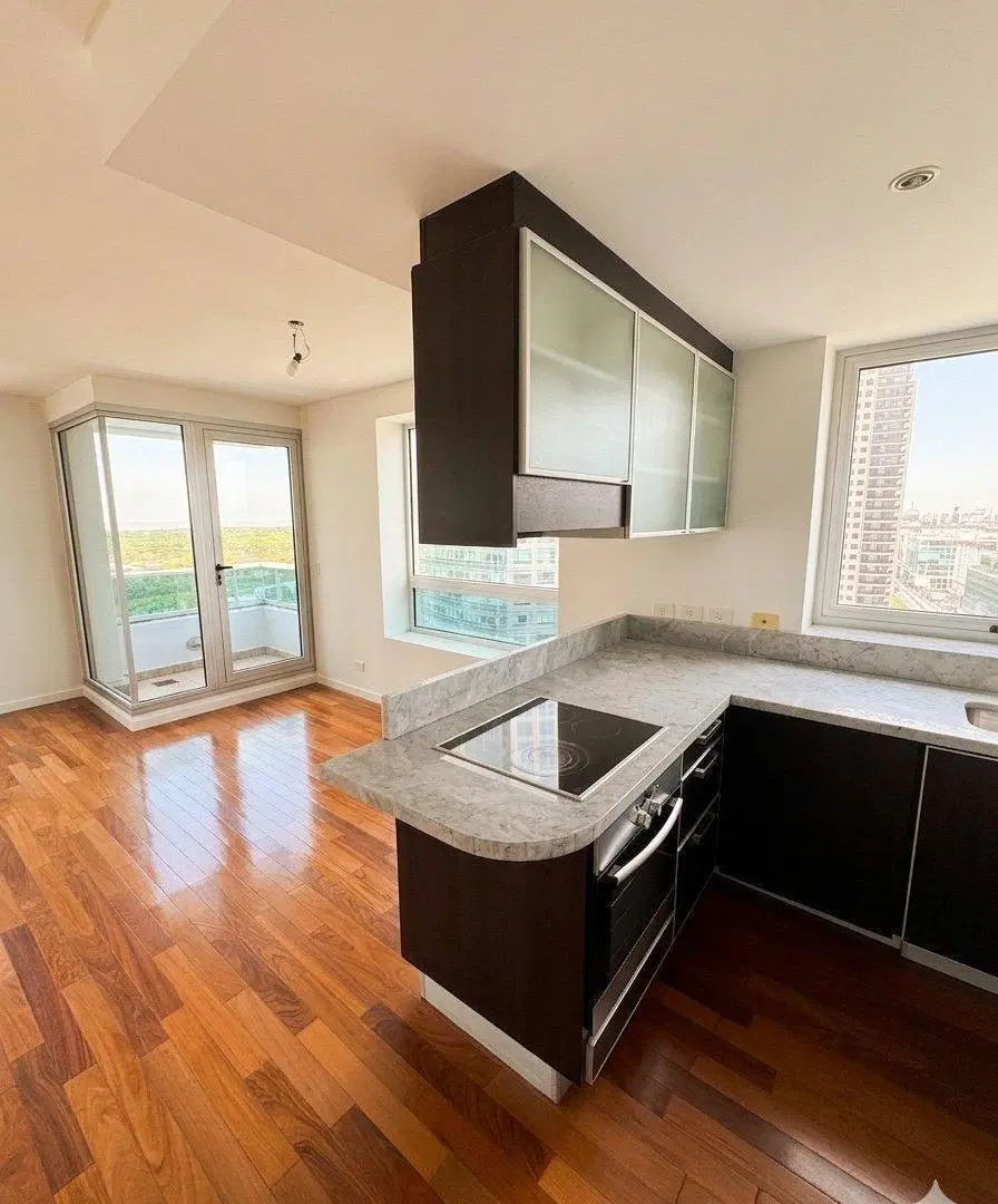 Venta Depto 2 ambientes en Puerto Madero con balcón 5