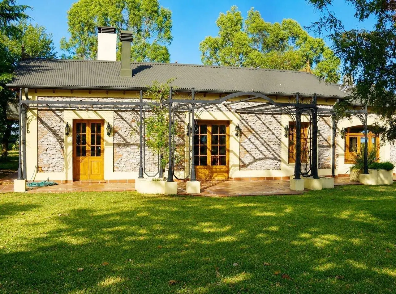 Campo con Bodega Orgánica Certificada en Espartillar de 41 Hectareas Provincia de Buenos aires 2