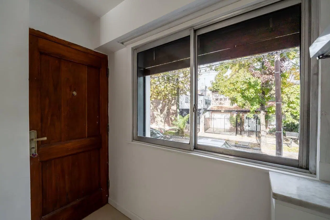 Venta Casa 5 ambientes en Martinez con jardín, pileta y cochera 2