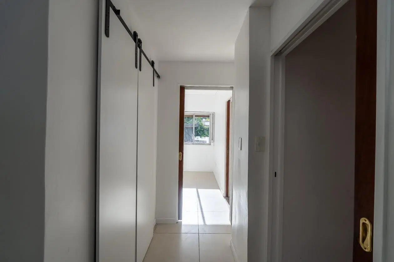 Venta Casa 5 ambientes en Martinez con jardín, pileta y cochera 5