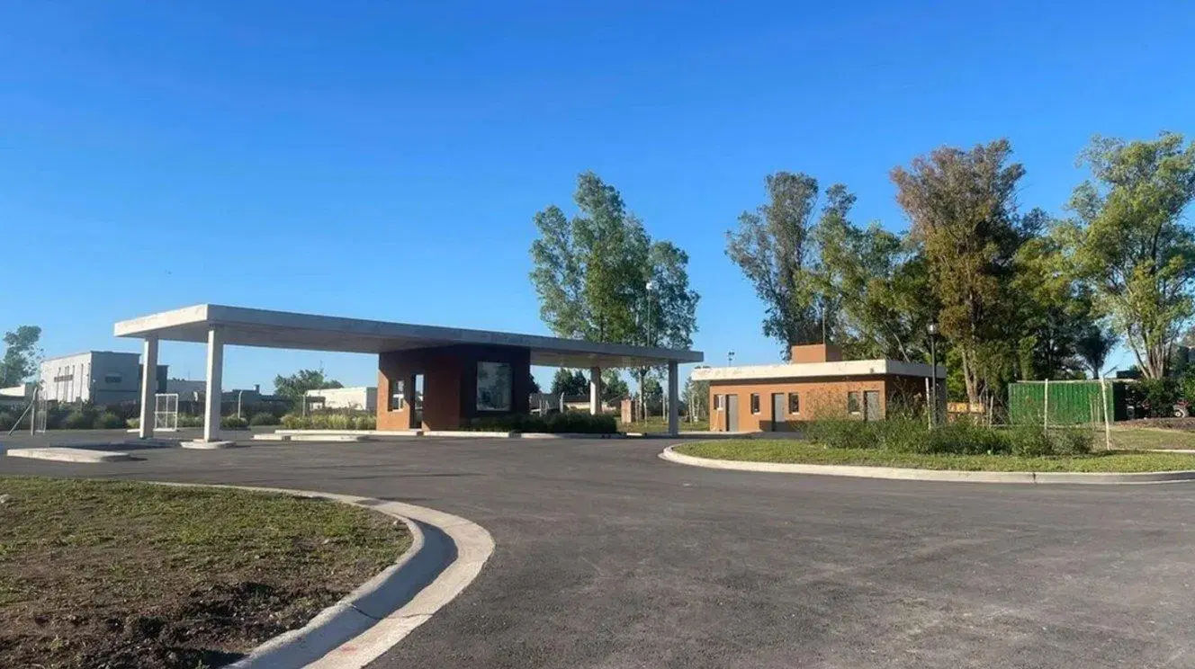 VENTA CASA A ESTRENAR BARRIO SANTA SOFIA PILAR 4