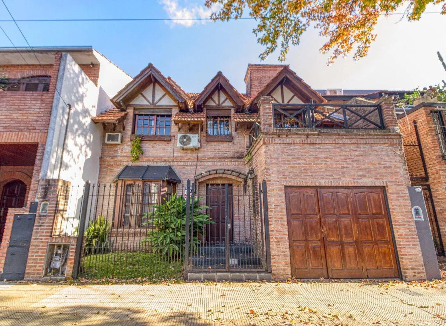 VENTA | CASA | OLIVOS | 4 DORMITORIOS Y ESCRITORIO O PLAY 2