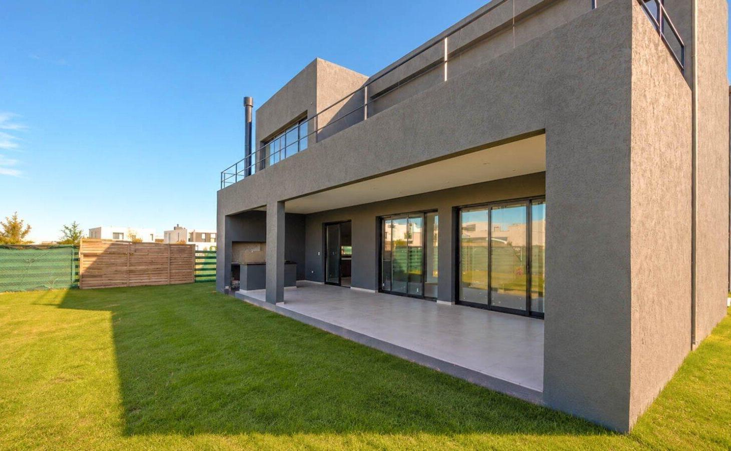 Venta CASA A ESTRENAR de Diseño PREMIUM en RIBERAS – PUERTOS DEL LAGO