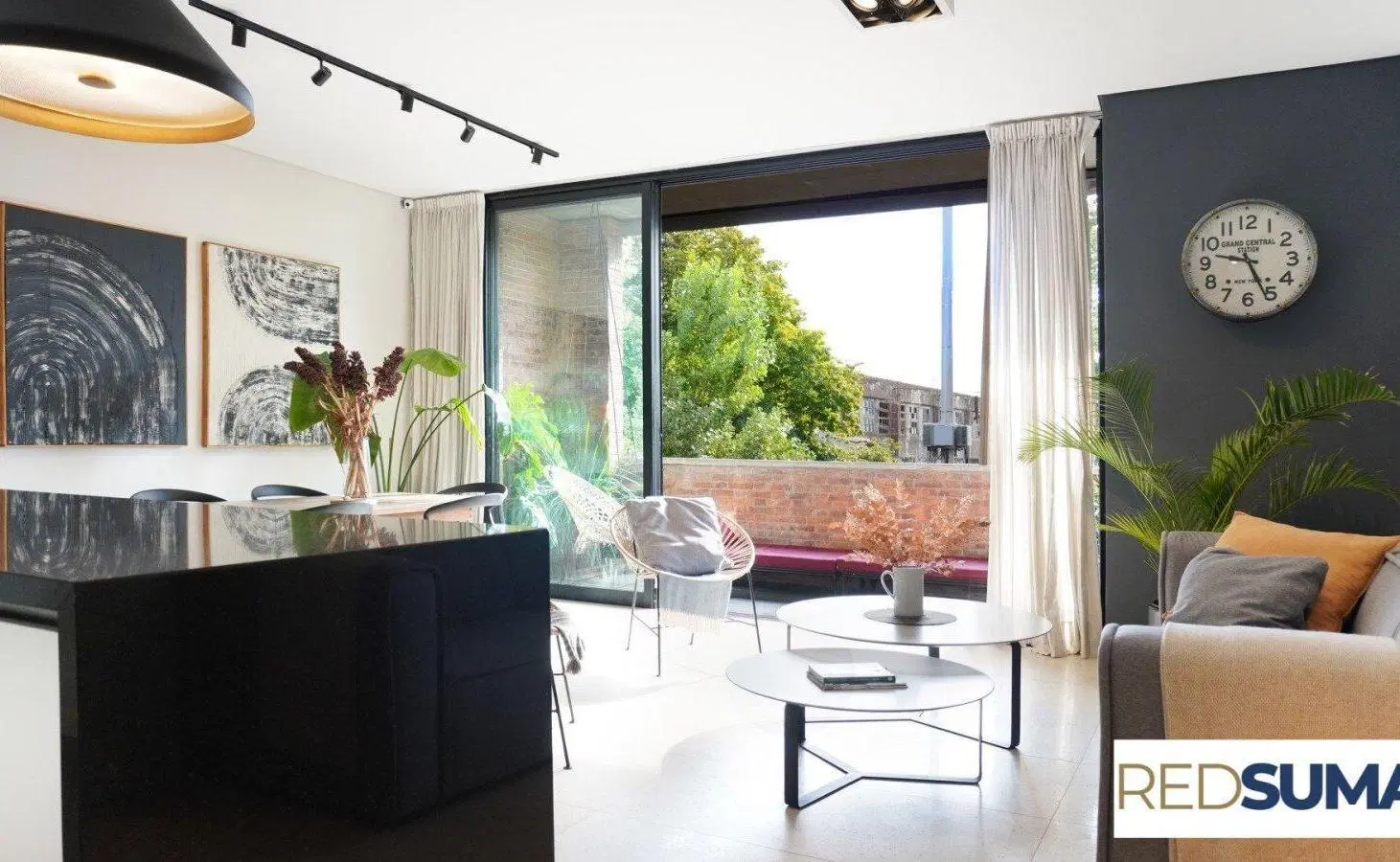 Venta Departamento San Isidro Loft con balcón 3