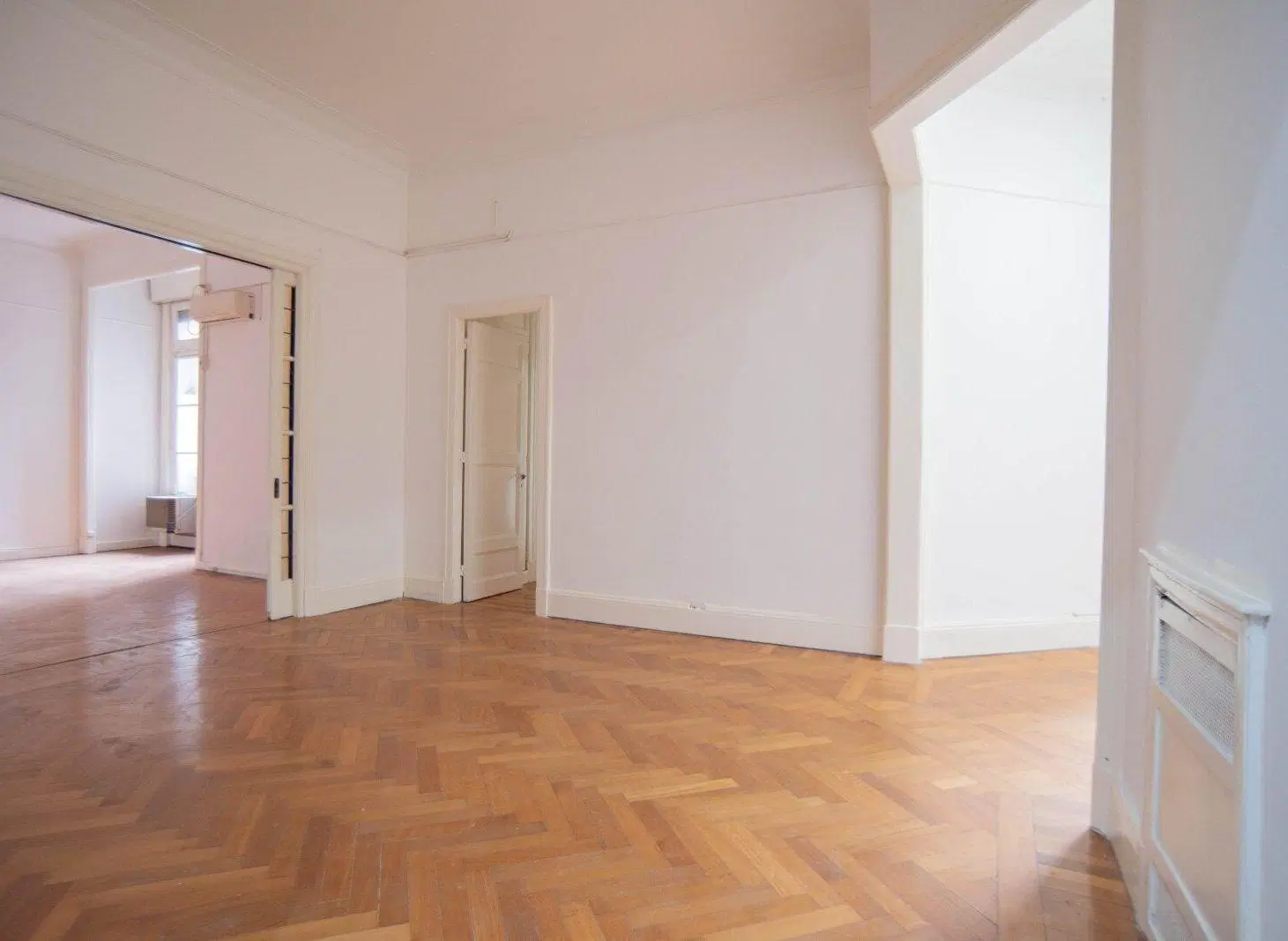 VENTA | DEPARTAMENTO DE CATEGORÍA 4 AMBIENTES CON DEPENDENCIA | 153 m² TOTALES | TORRE SAINT | ONCE 5