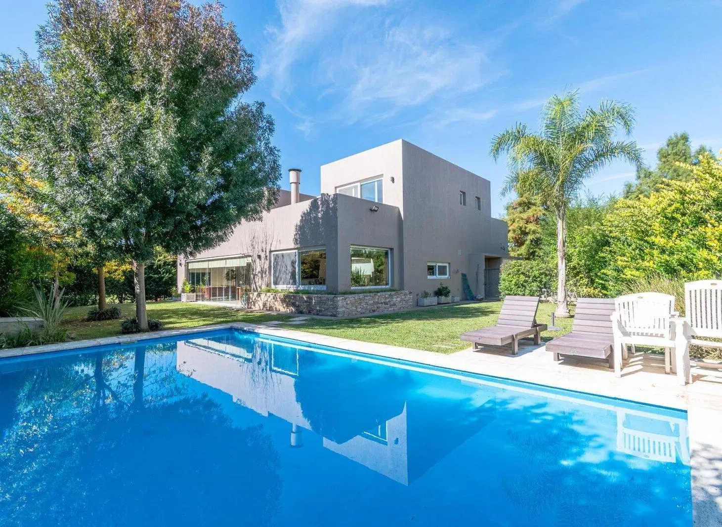 Alquiler Casa 6 ambientes con Pileta en Ayres Plaza 4