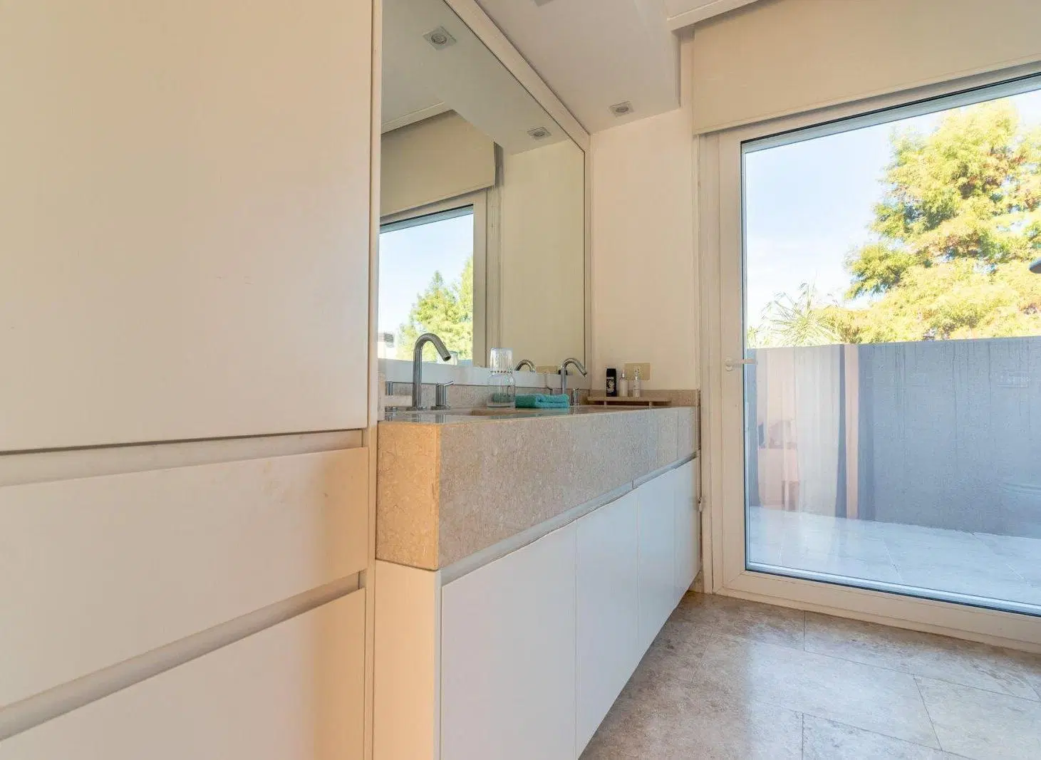 Alquiler Casa 6 ambientes con Pileta en Ayres Plaza 4