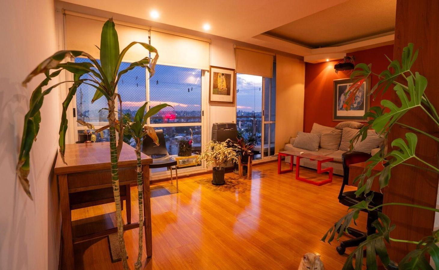 Depto 2 amb piso 21 con balcón. Imponente vista