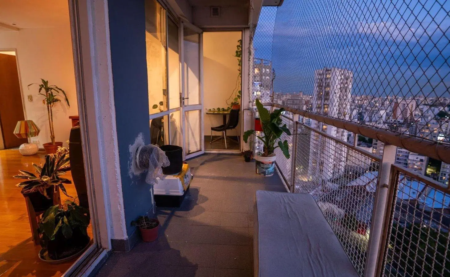Depto 2 amb piso 21 con balcón. Imponente vista 3