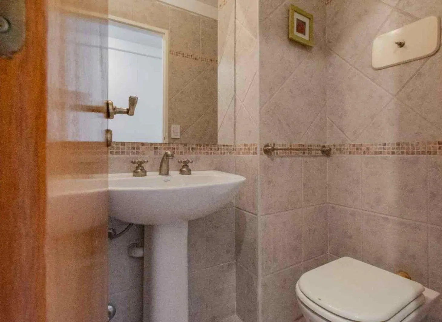 Alquiler residencial- Depto semipiso 3 ambientes- Caballito Sur - Avda Pedro Goyena 3