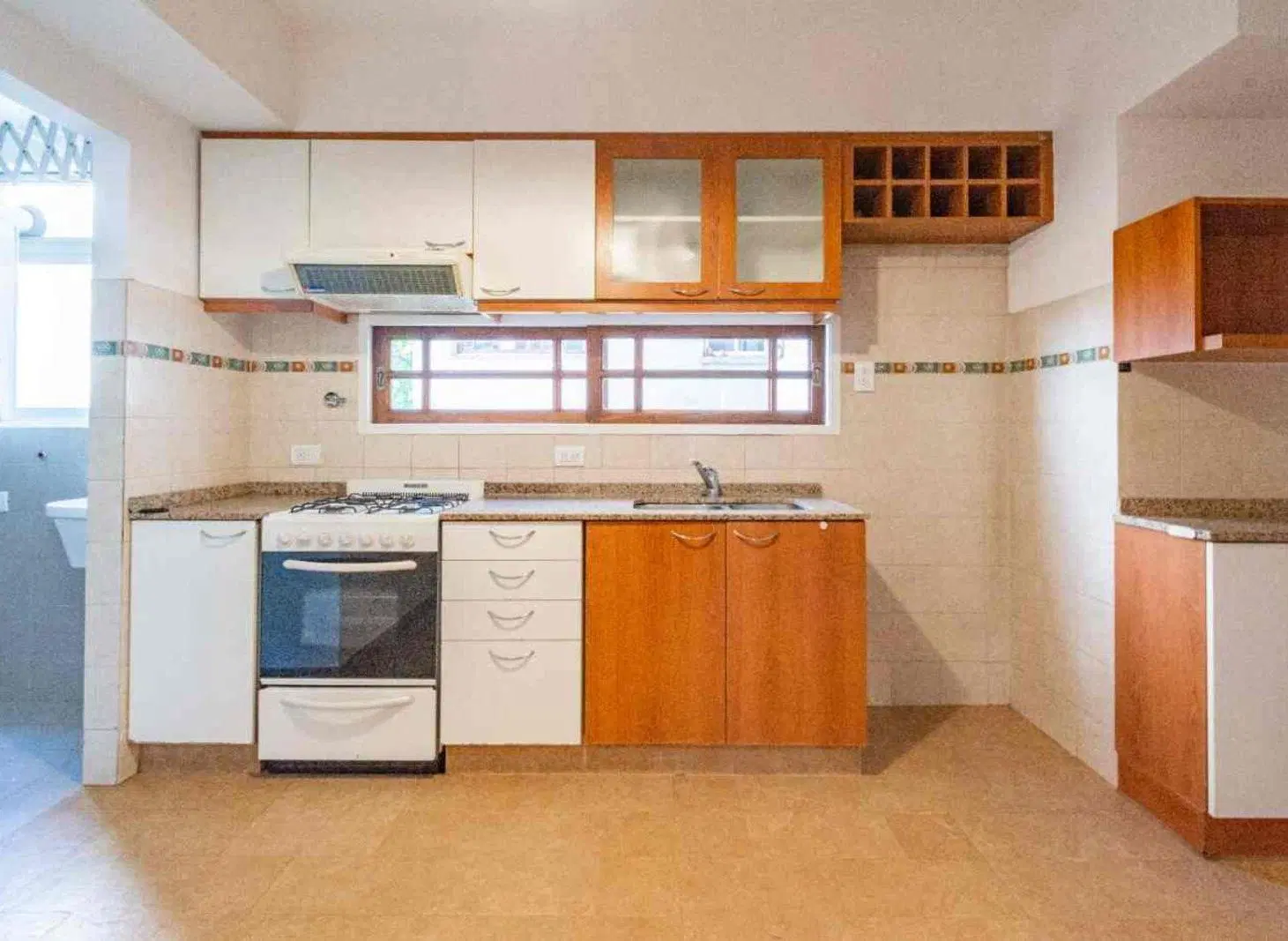 Alquiler residencial- Depto semipiso 3 ambientes- Caballito Sur - Avda Pedro Goyena 4