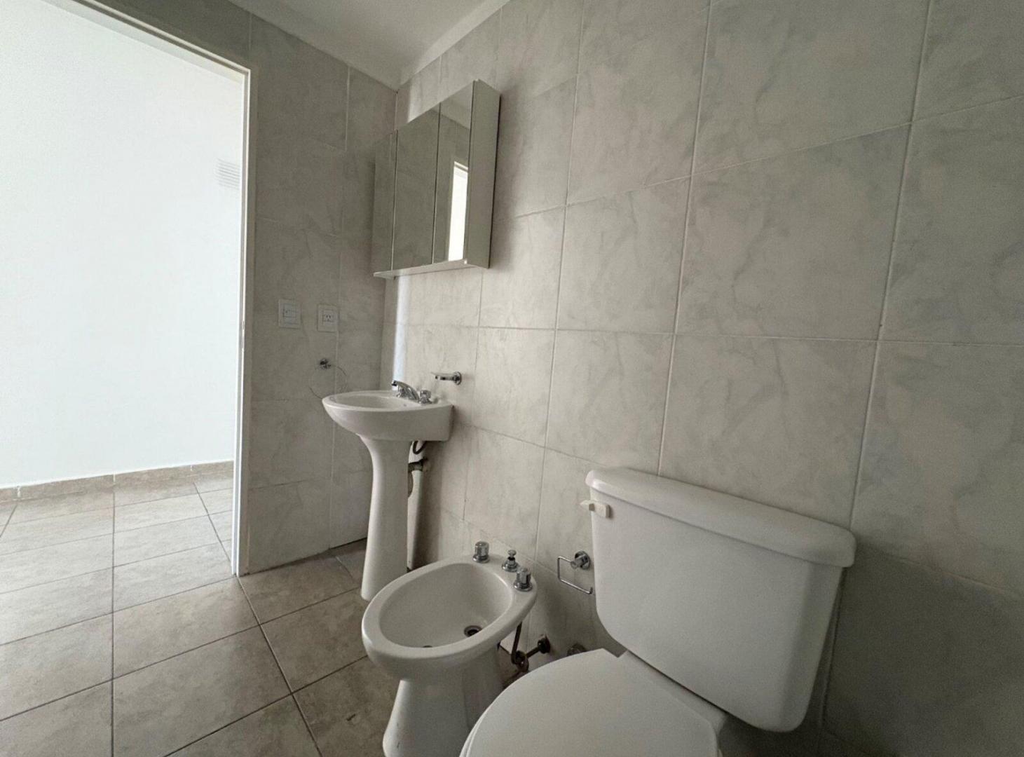 Foto de VENTA DPTO 4 AMB TIPO DUPLEX C COCHERA PARQUE. P, imagen 3