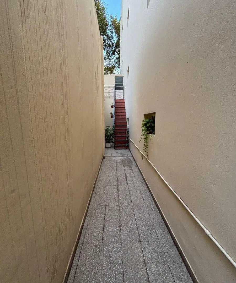 Impecable casa estilo ingles en muy buen estado 3