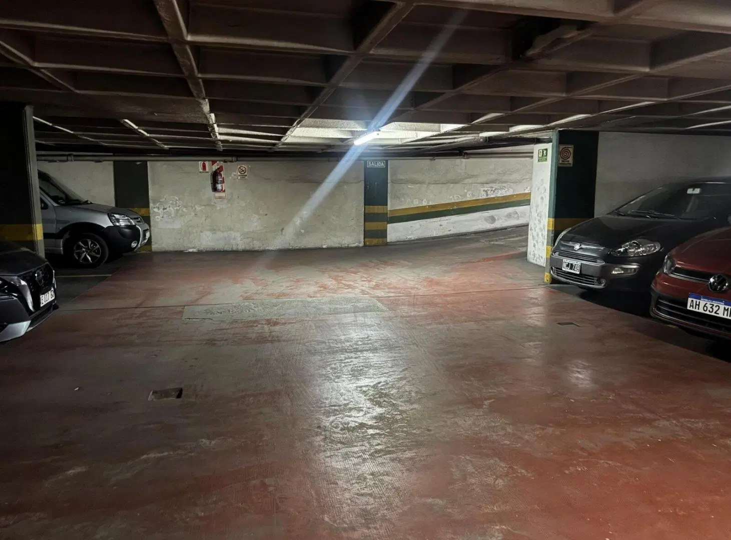 Venta cocheras cubiertas en Belgrano 5
