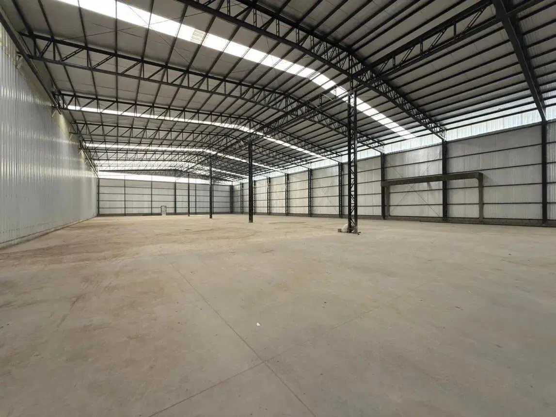 ALQUILER GALPON MORENO PARQUE INDUSTRIAL. 4