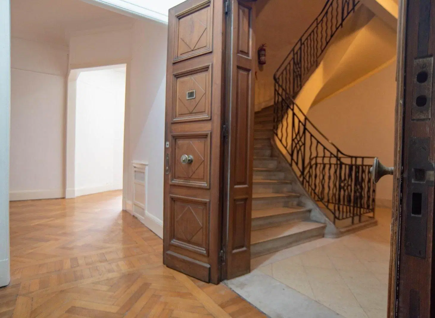 ALQUILER | Depto. de 4 Ambientes muy amplios c/dependencia | 153 m² cubiertos | TORRE SAINT | ONCE 2