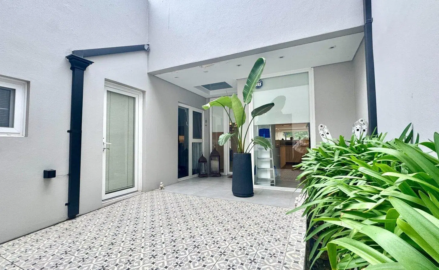 Venta casa 5amb Acassuso con piscina y quincho con parrilla 2