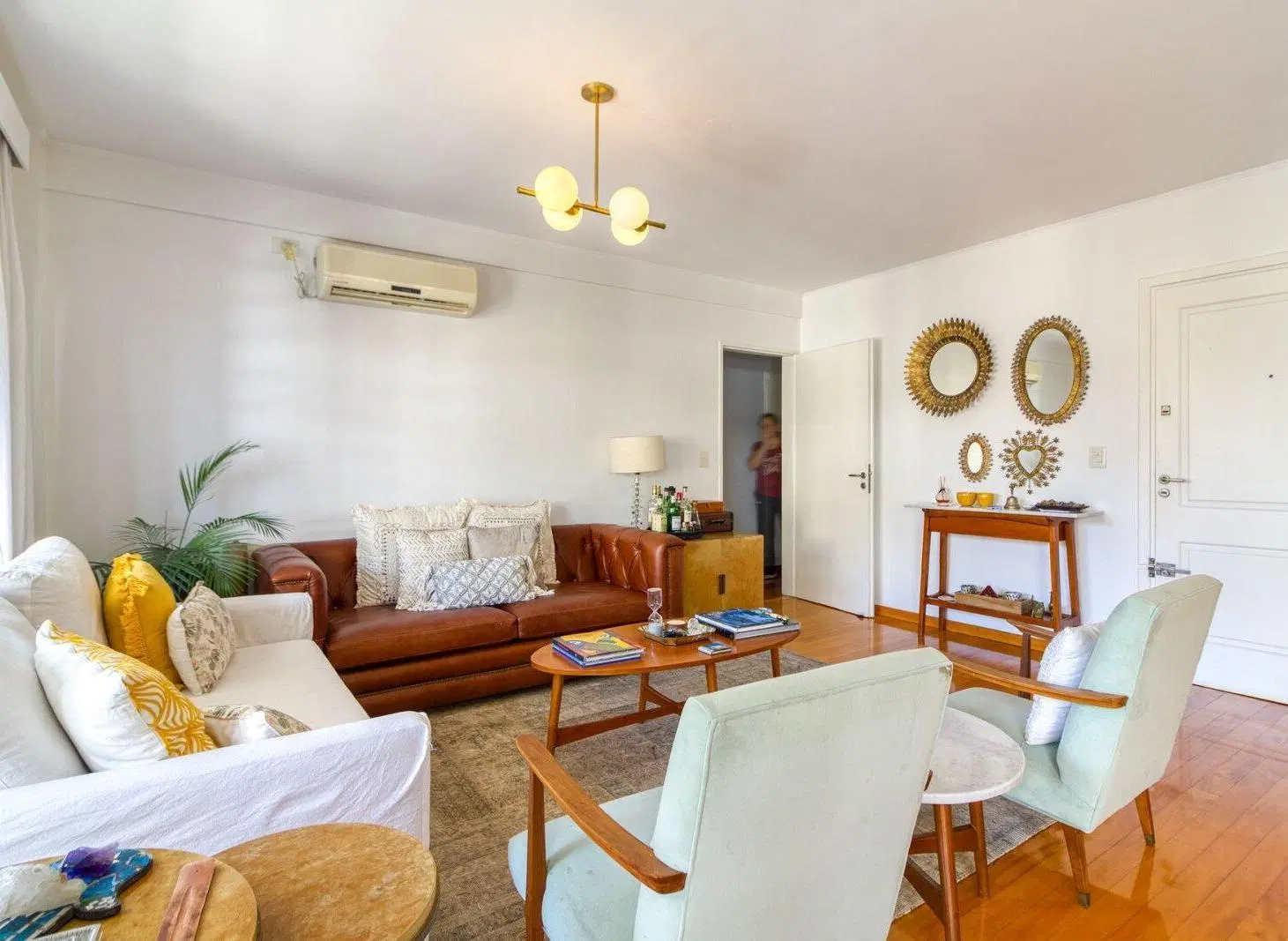 DEPARTAMENTO 4 AMBIENTES OLIVOS. BALCON. COCHERA 3