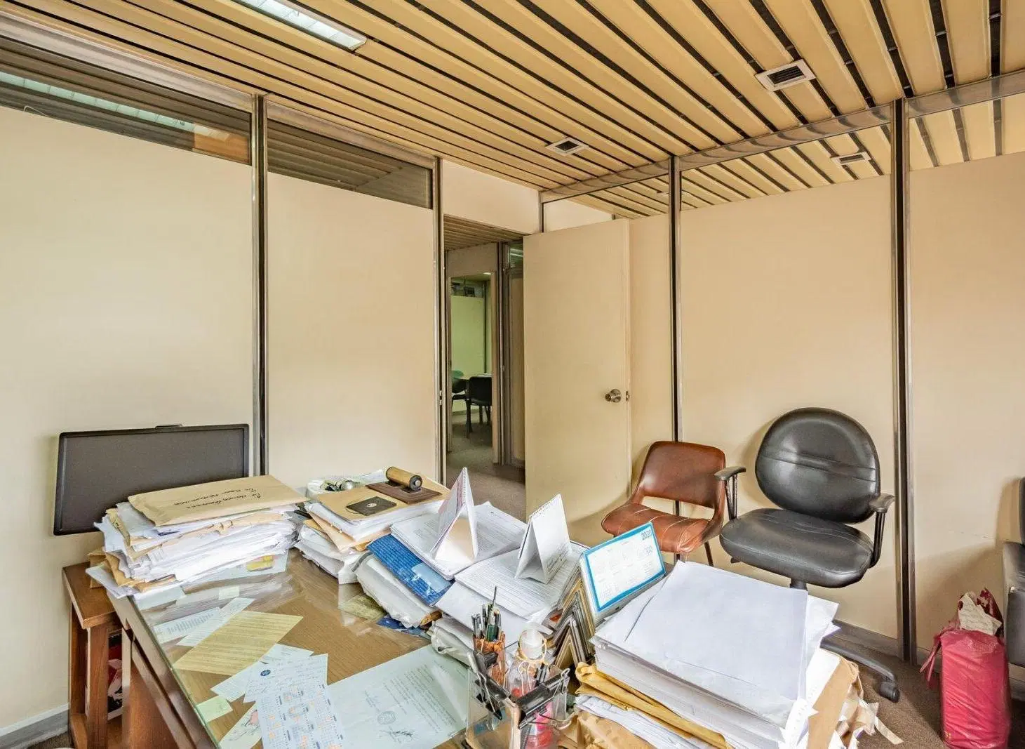 VENTA OFICINA EN MICROCENTRO 4