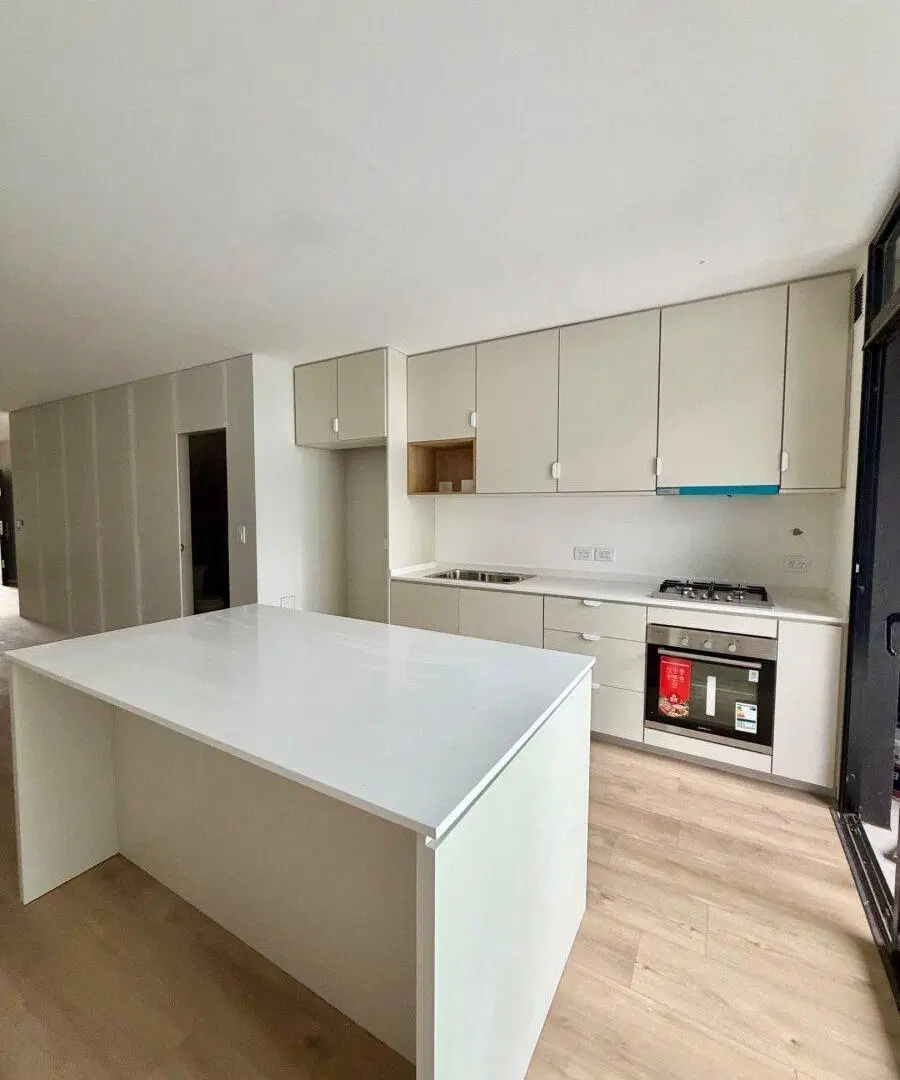 VENTA DE DÚPLEX 4 AMBIENTES A ESTRENAR- PATIO- COCHERA-OLIVOS, VICENTE LÓPEZ 3